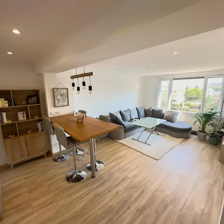 Le Point D'ancrage Alma, Bright And Comfortable 2-bedroom شقة *