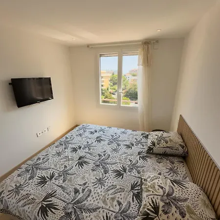 Apartment Le Point D'ancrage Alma, Bright And Comfortable 2-bedroom