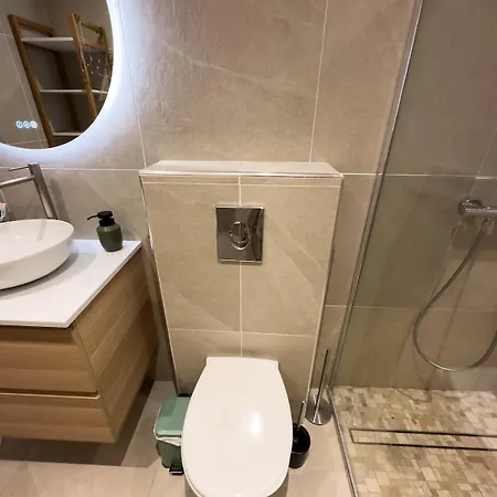 Apartment Le Point D'ancrage Alma, Bright And Comfortable 2-bedroom Fréjus